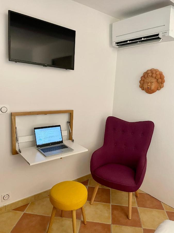 Pila & Bed Montpellier Centre Corum Comedie - Chambre Calme Climatisee - Quiet Air-Conditioned Room Bagian luar foto