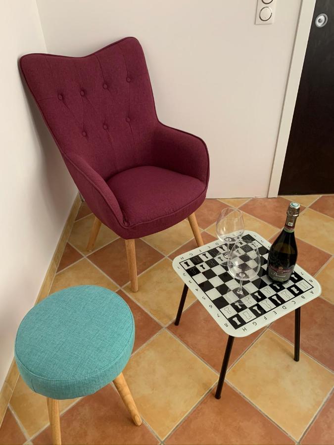 Pila & Bed Montpellier Centre Corum Comedie - Chambre Calme Climatisee - Quiet Air-Conditioned Room Bagian luar foto
